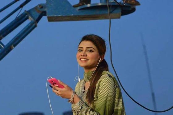  مسلسلات اون لاين يكشف حصريا: فيديو سقوط ووفاة مذيعة باكستانية قديم والمذيعة بخير صورة رقم 7