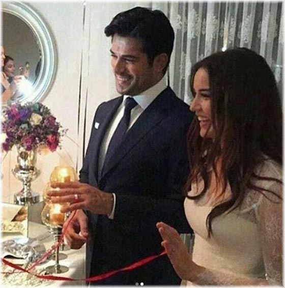 فيديوهات وصور زفاف النجمين التركيين بوارك أوزجيفيت وفهرية إيفجان صورة رقم 14
