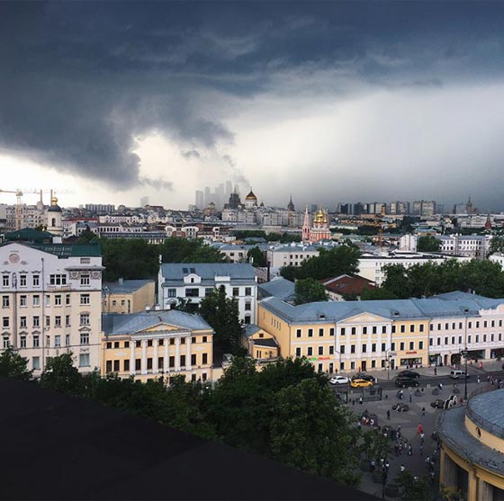 فيديو وصور.. قتلى وجرحى في اعنف عاصفة تضرب موسكو صورة رقم 1