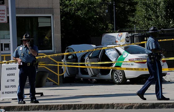  سيارة تدهس 10 اشخاص قرب مطار لوغان الدولي ببوسطن صورة رقم 7