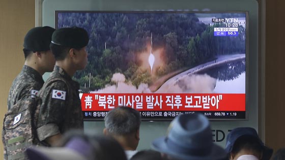 صاروخ باليستي كوري يفزع اليابان وامريكا وترامب يدعو لوقف هذا الهراء! صورة رقم 1