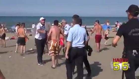 أتراك يطالبون بترحيل السوريين بعد قيام شابين بتصوير فتيات على الشاطئ صورة رقم 5