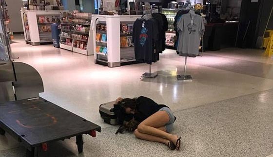 عروس ذكية تنقذ حياة 170 مسافرا على متن طائرة امريكية صورة رقم 7