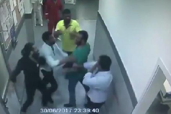 فيديو مروع من لبنان.. فقد السيطرة على سلاحه فتحول العرس الى كارثة صورة رقم 3