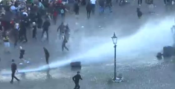 مواجهات عنيفة على هامش قمة العشرين في المانيا وعشرات المصابين.. فيديو صورة رقم 2