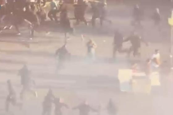 مواجهات عنيفة على هامش قمة العشرين في المانيا وعشرات المصابين.. فيديو صورة رقم 1