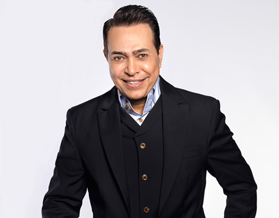 8 نجوم لن تصدّق إنهم تجاوزوا الـ50 منهم شاروخان عمرو دياب ومحمد هنيدى  صورة رقم 6