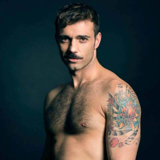 بالفيديو.. لحظة سقوط لاعب أكروبات من ارتفاع شاهق في حفل موسيقي صورة رقم 8