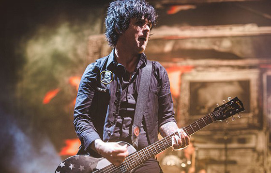 بالفيديو.. لحظة سقوط لاعب أكروبات من ارتفاع شاهق في حفل موسيقي صورة رقم 18