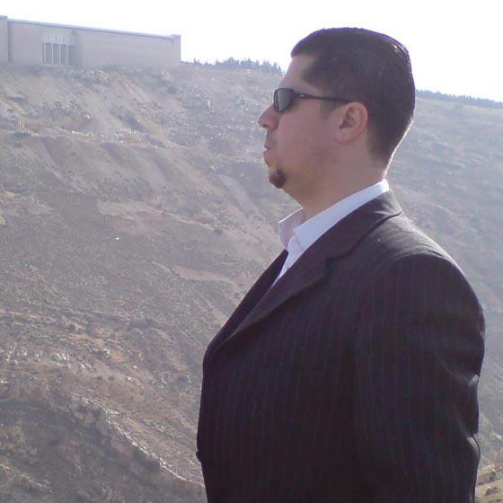 رئيس سوريا الجديد.. رجل أعمال يشعل مواقع التواصل الاجتماعي صورة رقم 6