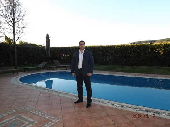 رئيس سوريا الجديد.. رجل أعمال يشعل مواقع التواصل الاجتماعي صورة رقم 16