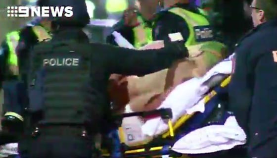 حفلة تنكرية تنتهي بفاجعة بعد اطلاق الشرطة النار على عاشقين بالخطأ صورة رقم 5