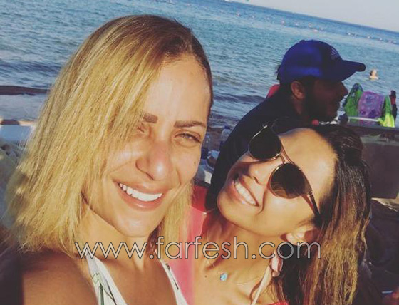 الصيف يفضح الفنانات: شعر خفيف، وزن زائد وإطلالات صادمة بدون مكياج صورة رقم 4