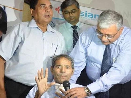 رجل هندي حير الاطباء بعد ان عثروا على 150 دبوسا غرست في جسده صورة رقم 3