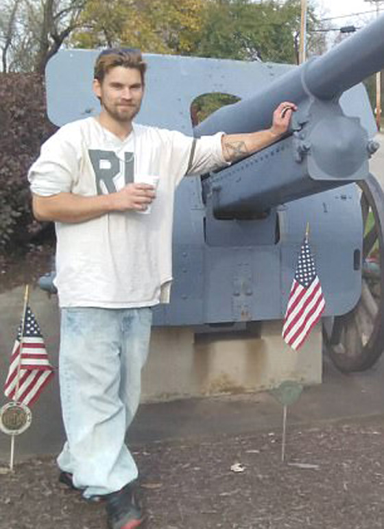 لماذا حاولت هذه المرأة قتل صديقها حرقا أثناء نومه؟ صورة رقم 2