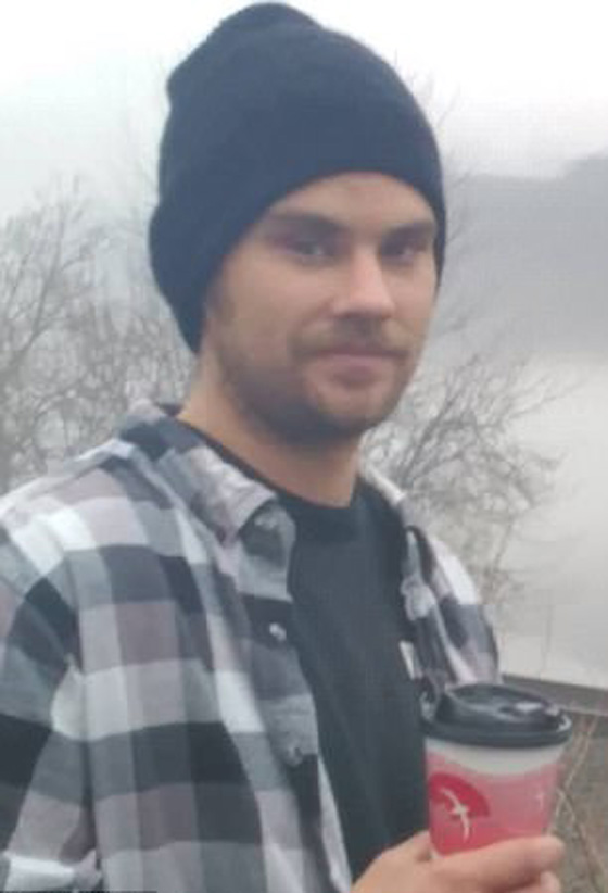 لماذا حاولت هذه المرأة قتل صديقها حرقا أثناء نومه؟ صورة رقم 7