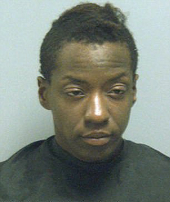 فيديو عنيف: شرطي أمريكي يعتدي بالضرب الوحشي على امرأة  صورة رقم 1