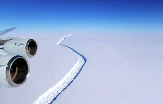  انفصال جبل جليدي وزنه تريليون طن عن القارة القطبية صورة رقم 6