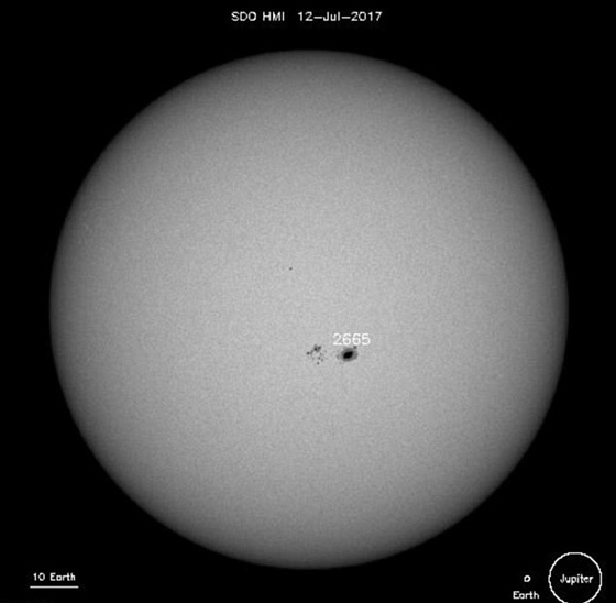 بالفيديو.. بقعة شمسية عملاقة تهدد الاتصالات على الأرض صورة رقم 2