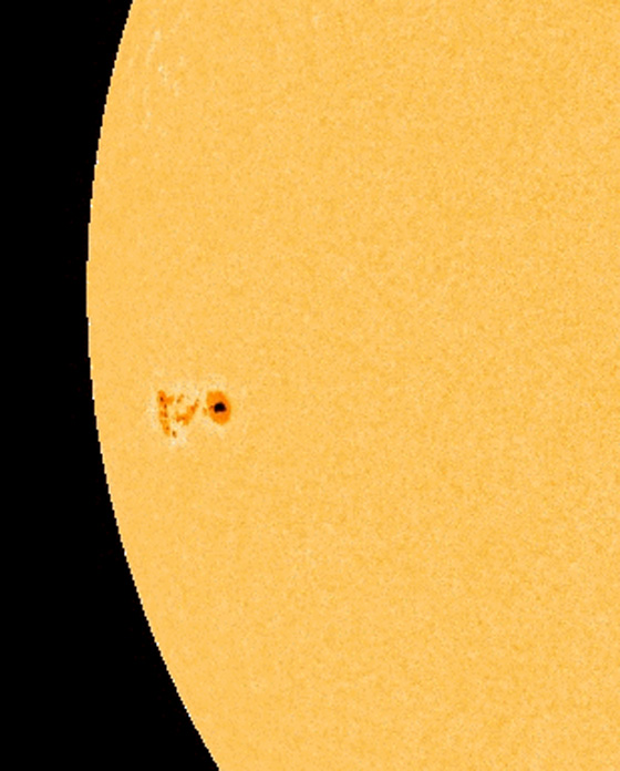 بالفيديو.. بقعة شمسية عملاقة تهدد الاتصالات على الأرض صورة رقم 7
