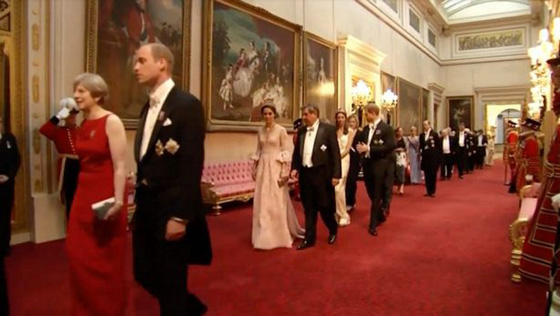 صور وفيديو: اجمل اطلالة للاميرة كيت ميدلتون صورة رقم 18