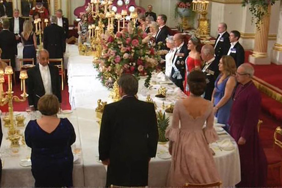 صور وفيديو: اجمل اطلالة للاميرة كيت ميدلتون صورة رقم 19