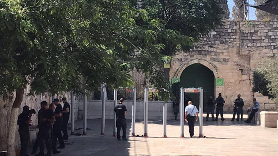 بوابات إلكترونية وكاميرات للمراقبة على مداخل المسجد الأقصى  صورة رقم 2