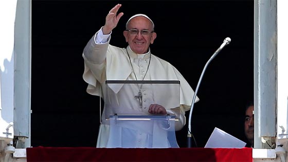 لافتة تحمل عبارة ممنوع التذمر يضعها البابا على بابه.. ما سرّها؟! صورة رقم 2