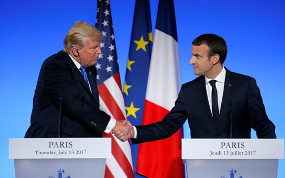 ترامب عن ماكرون: شخص قوي وذكي ويحب ان يمسك يدي!! صورة رقم 3