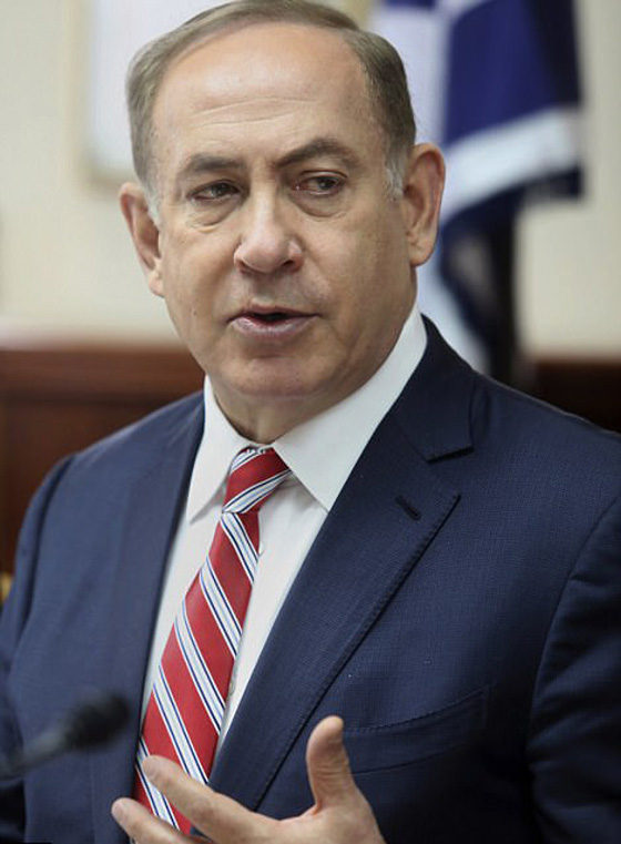 الميكروفون فضحه.. نتنياهو يعترف عن غير قصد بقصف حزب الله بسوريا صورة رقم 18