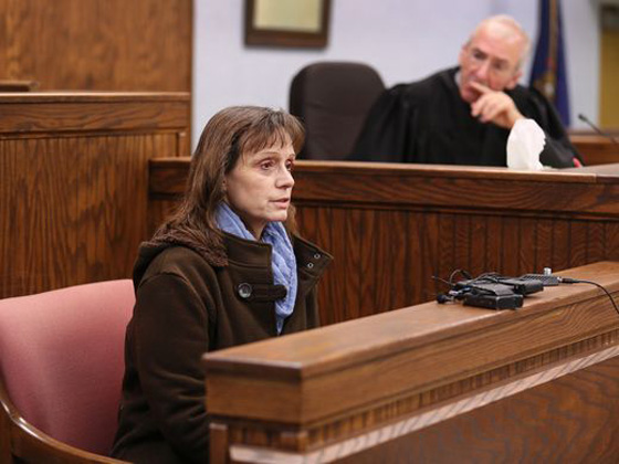 ببغاء شاهد على جريمة قتل وتردد عبارة 