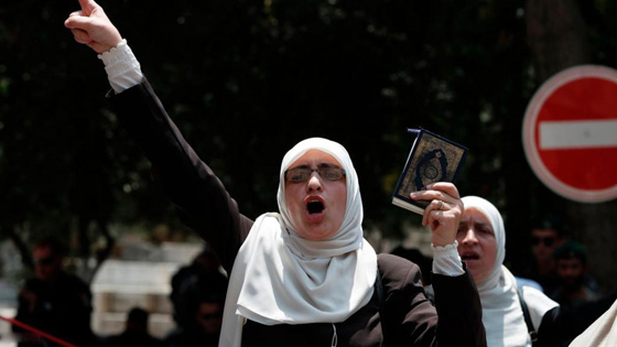 جامعة الدول العربية: القدس خط أحمر وإسرائيل تلعب بالنار!! فيديو صورة رقم 1