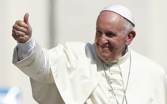 بابا الفاتيكان: الله ليس ساحراً صورة رقم 2