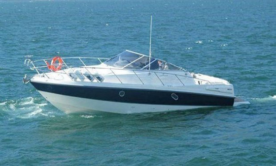 مدير مؤسسة خيرية للمشردين يسرق الملايين ليعيش حياة بذخ ورفاهية! صورة رقم 2