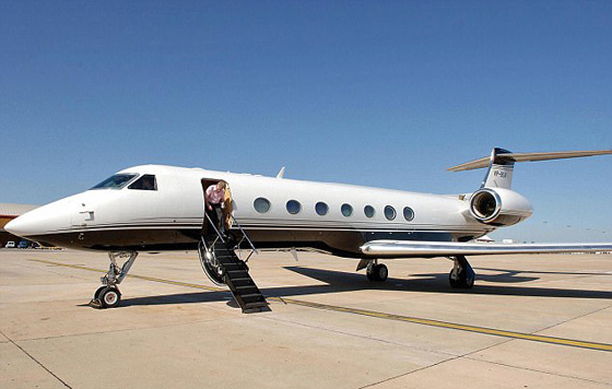 مدير مؤسسة خيرية للمشردين يسرق الملايين ليعيش حياة بذخ ورفاهية! صورة رقم 7