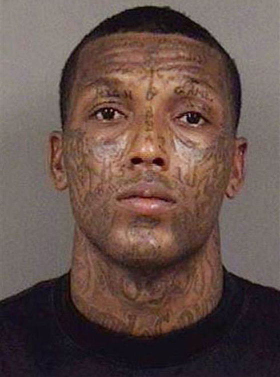 قمة الوقاحة.. 5 مراهقين يسخرون من رجل يغرق ولم ينقذوه حتى مات! صورة رقم 2