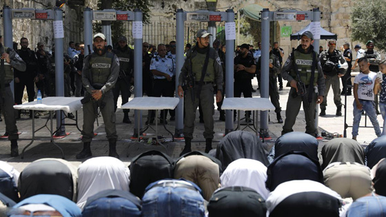 اسرائيل لن تزيل كاشفات المعادن من مداخل الاقصى وابو مازن يحذر! صورة رقم 6