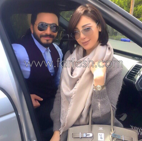 فيديو تامر حسني يعتذر لزوجته المغربية بسمة بوسيل على الهواء  صورة رقم 1