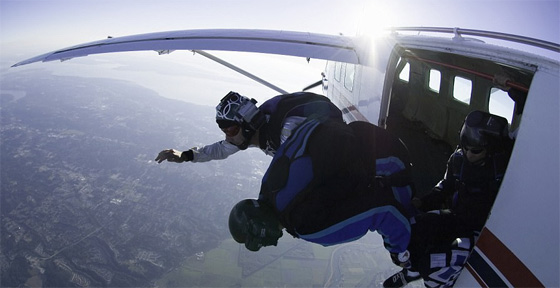 ترميم تمثال المسيح وطلاء الجسور المعلقة، من أخطر الوظائف في العالم! صورة رقم 6