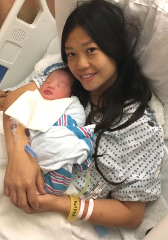  ارملة تضع مولودتها الاولى بعد عامين ونصف من مقتل زوجها الشرطي! صورة رقم 1