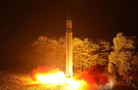 جنرال امريكي: نقوم باعداد قوة قاتلة ومدمرة لسحق كوريا الشمالية  صورة رقم 3