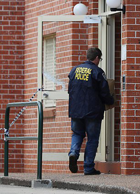 اعتقال 4 لبنانيين خططوا لتفخيخ ماكينة عصير وتفجيرها بطائرة في الجو صورة رقم 30