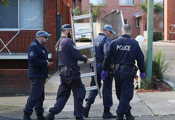 اعتقال 4 لبنانيين خططوا لتفخيخ ماكينة عصير وتفجيرها بطائرة في الجو صورة رقم 35