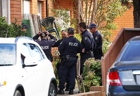 اعتقال 4 لبنانيين خططوا لتفخيخ ماكينة عصير وتفجيرها بطائرة في الجو صورة رقم 40