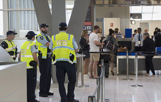 اعتقال 4 لبنانيين خططوا لتفخيخ ماكينة عصير وتفجيرها بطائرة في الجو صورة رقم 41
