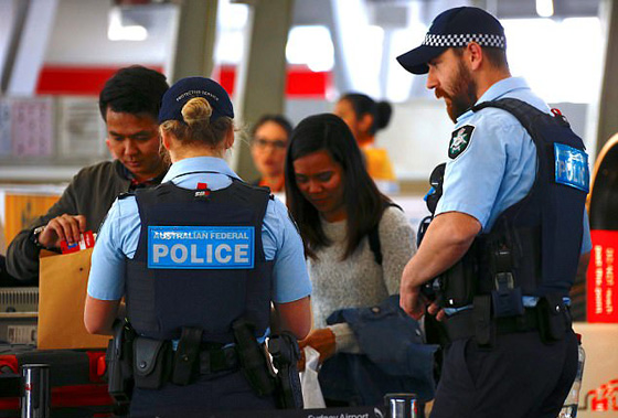 اعتقال 4 لبنانيين خططوا لتفخيخ ماكينة عصير وتفجيرها بطائرة في الجو صورة رقم 42