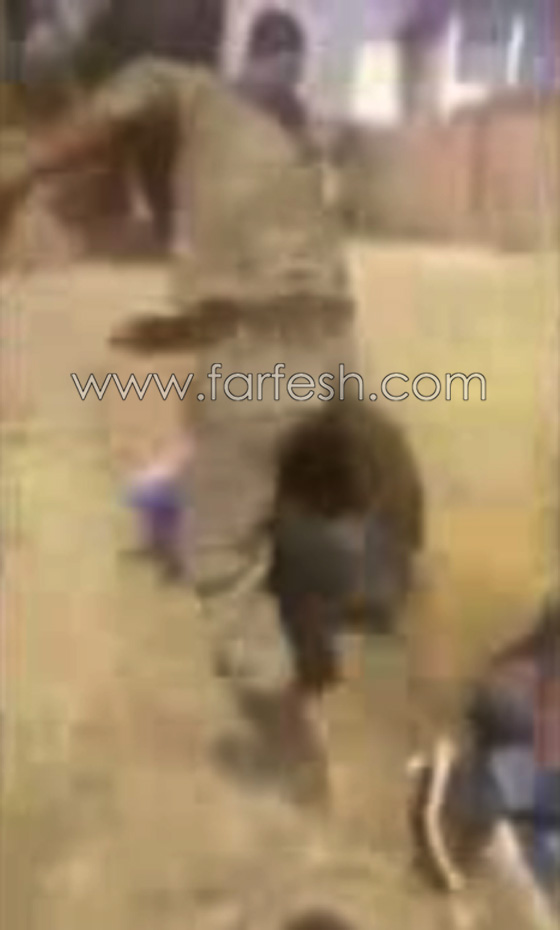 فيديو مؤلم.. جنود أتراك يعتدون بالضرب المبرح على شبان سوريين صورة رقم 12