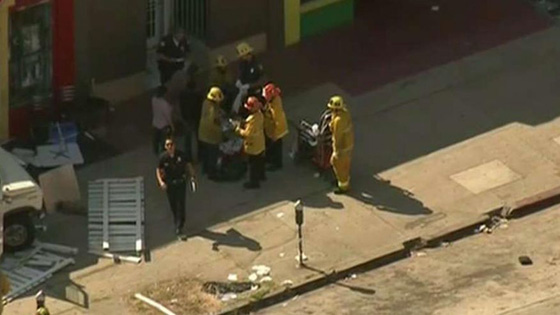 سيارة تدهس حشدا من الناس في حادث غامض بلوس انجلوس.. فيديو وصور صورة رقم 7