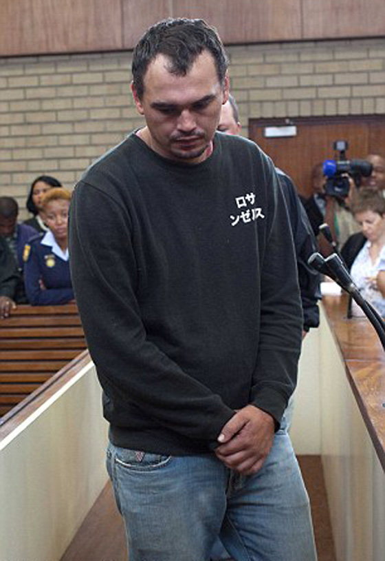 اعتديا على مزارع أسود بالضرب المبرح ووضعاه في نعش لاحراقه  صورة رقم 13