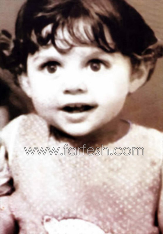 صور فنانات في أيام الطفولة بينهن هيفاء وهبي، شيرين، نانسي ودنيا صورة رقم 10